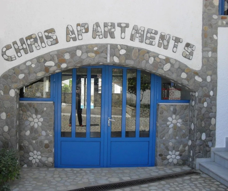 Chris Apartments
