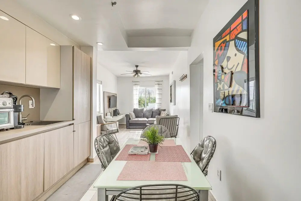 Cozy Miami Beach Apartment < 1 Mi to Ocean!