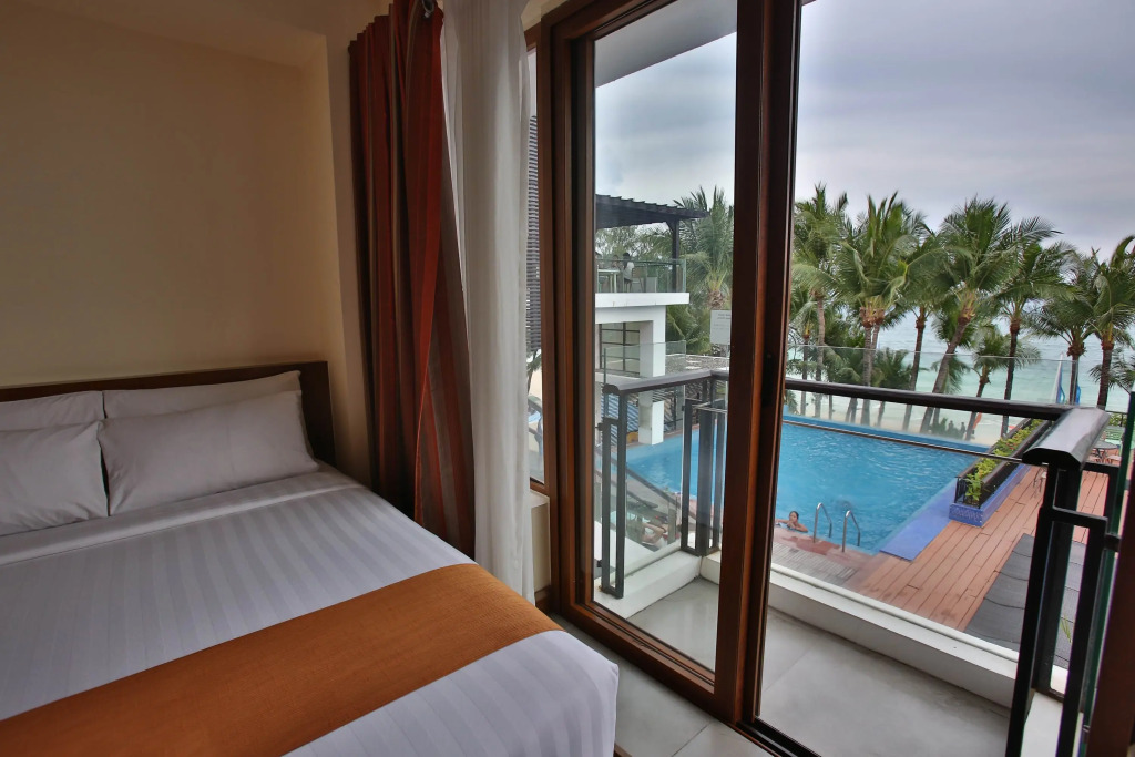 Crown Regency Beach Resort