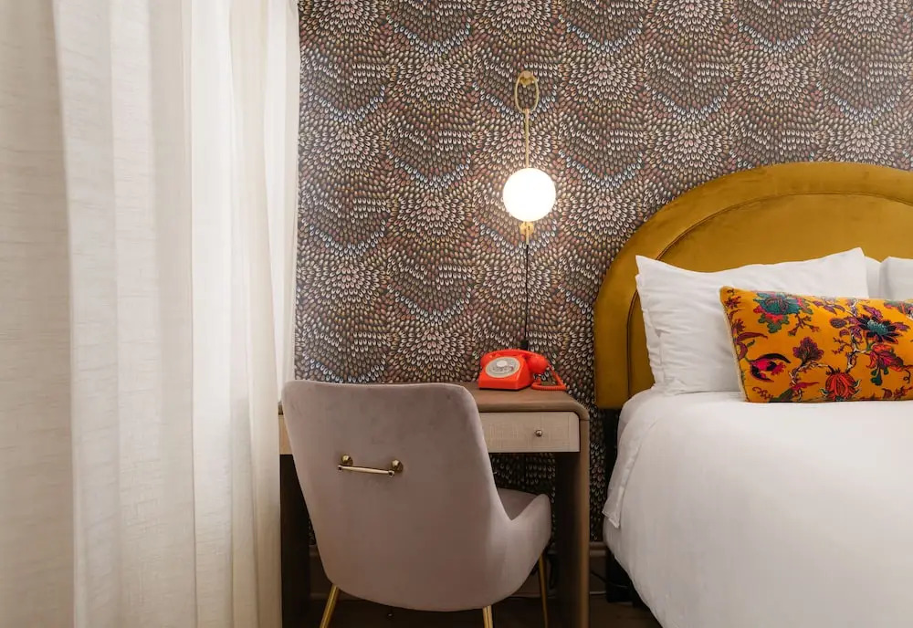 Petit Soleil - Bed, Breakfast and Bar