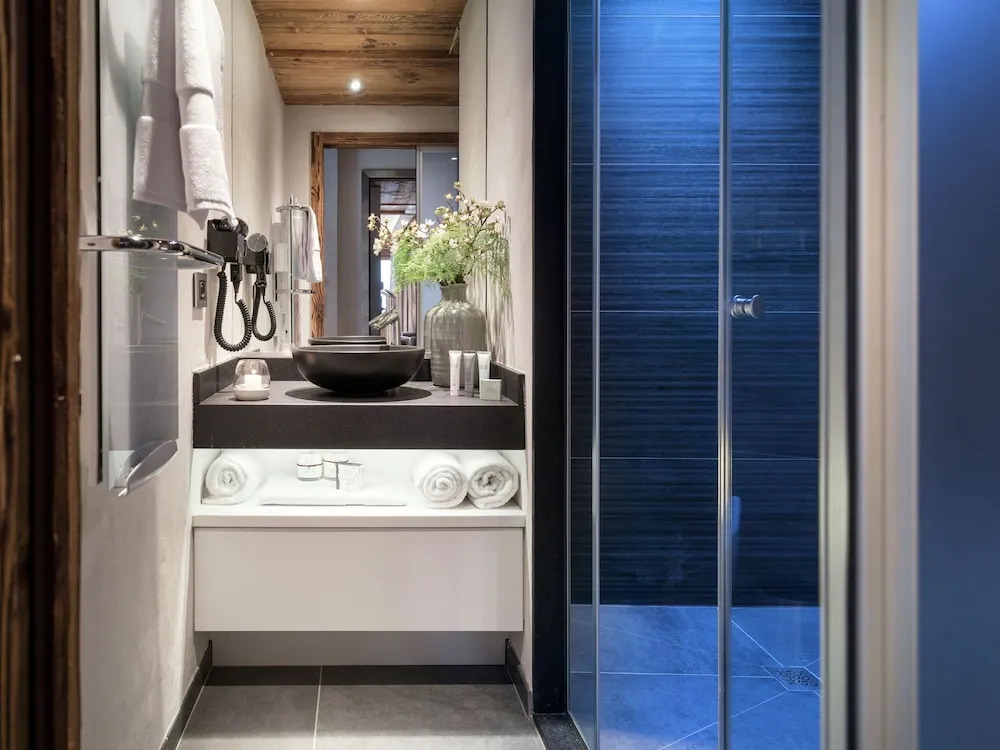 Rustic Apartment With Dishwasher, 150 m. From the Cableway