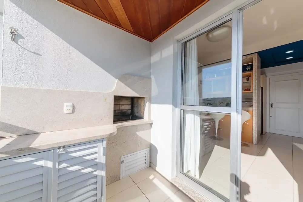 Beautiful Apart 5 min Jurere Open Shopping Emr302