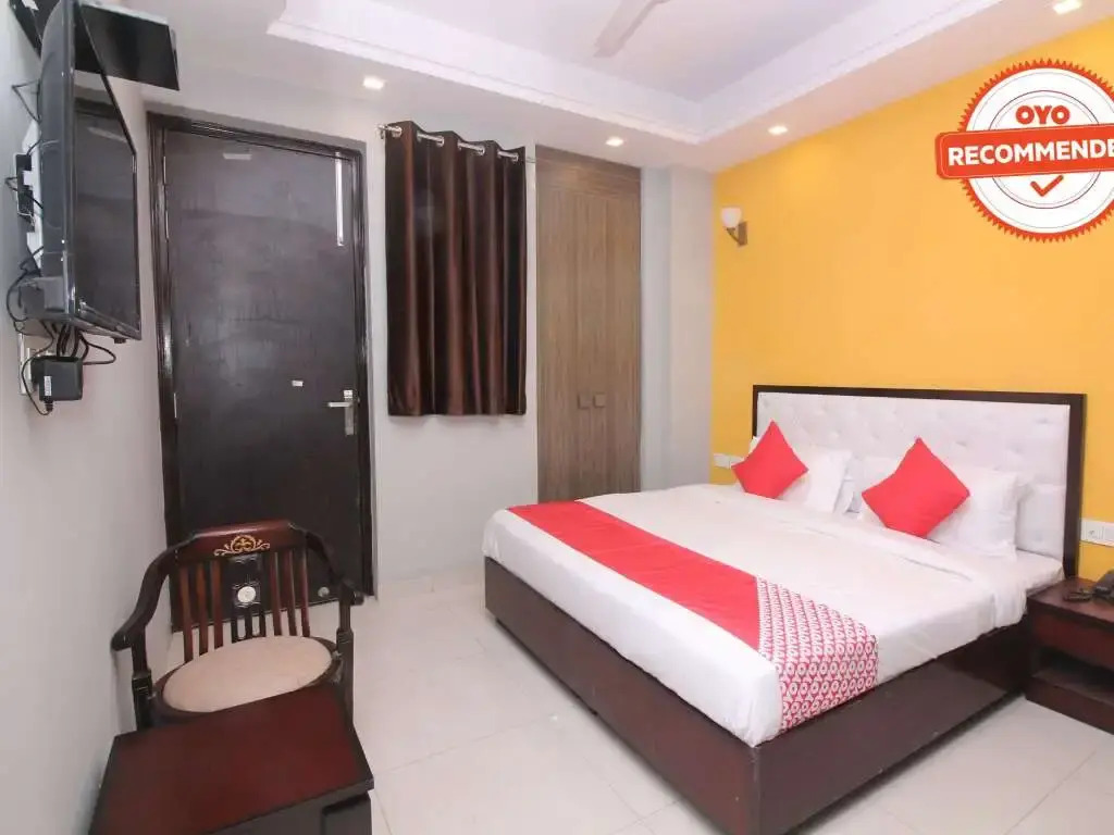 OYO 78941 Townhouse