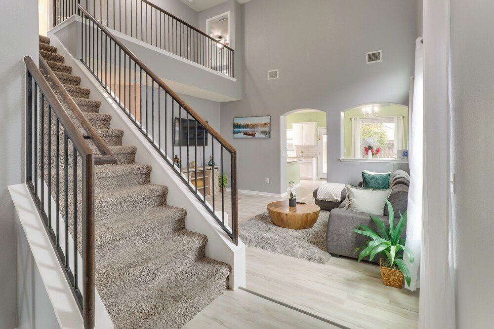 17 Mi to Dtwn Austin! Family Escape w/ Pool Access