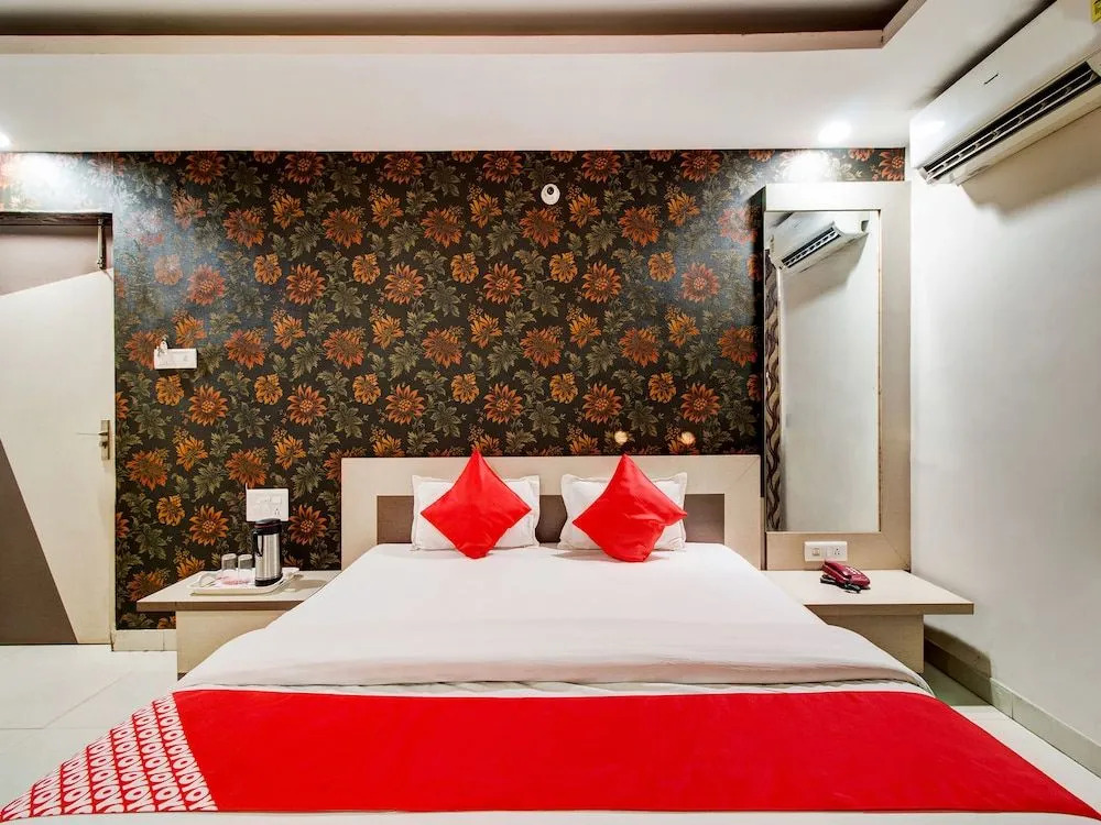 Oyo 27696 Jai Ganesh Banquet Hall & Rooms
