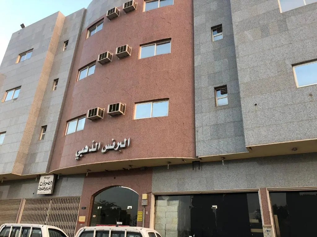 البرنس الذهبي للشقق المخدومة حي السلام- اقتصادي
