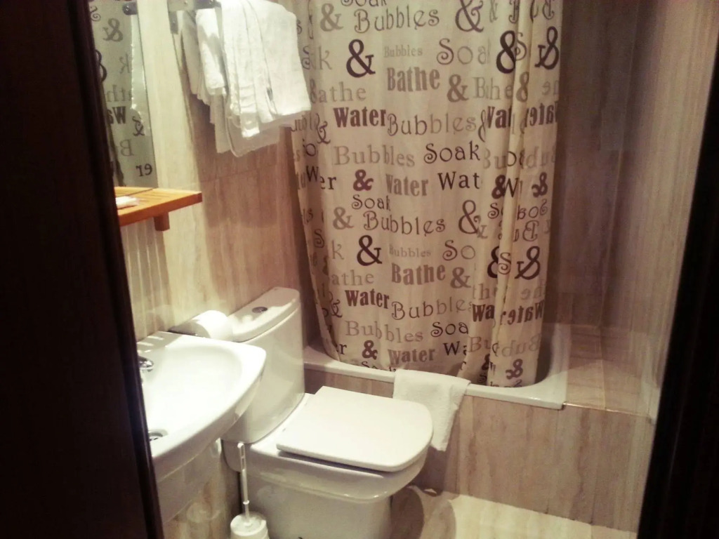 Hostal Avenida