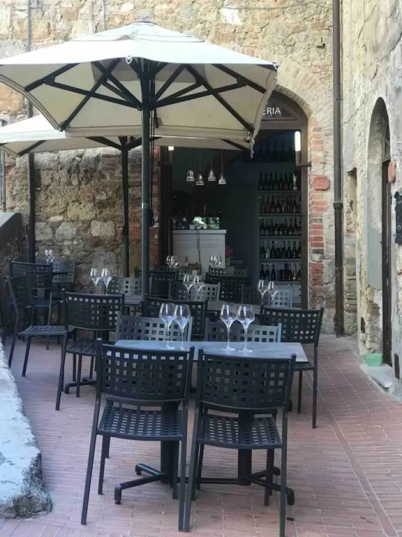 Stylish Luxury Loft Sleeps 4 San Gimignano Tuscany