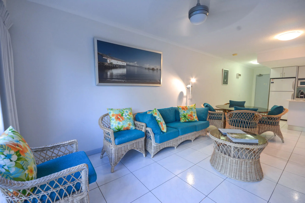 The White House Port Douglas