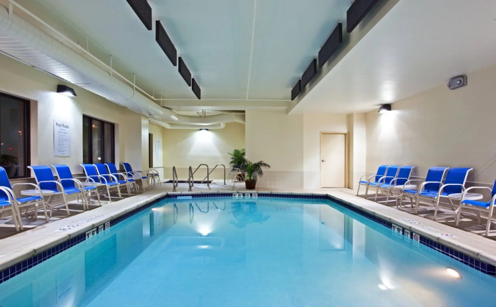 Holiday Inn Express & Suites Chicago West-OHare Arpt Area by IHG