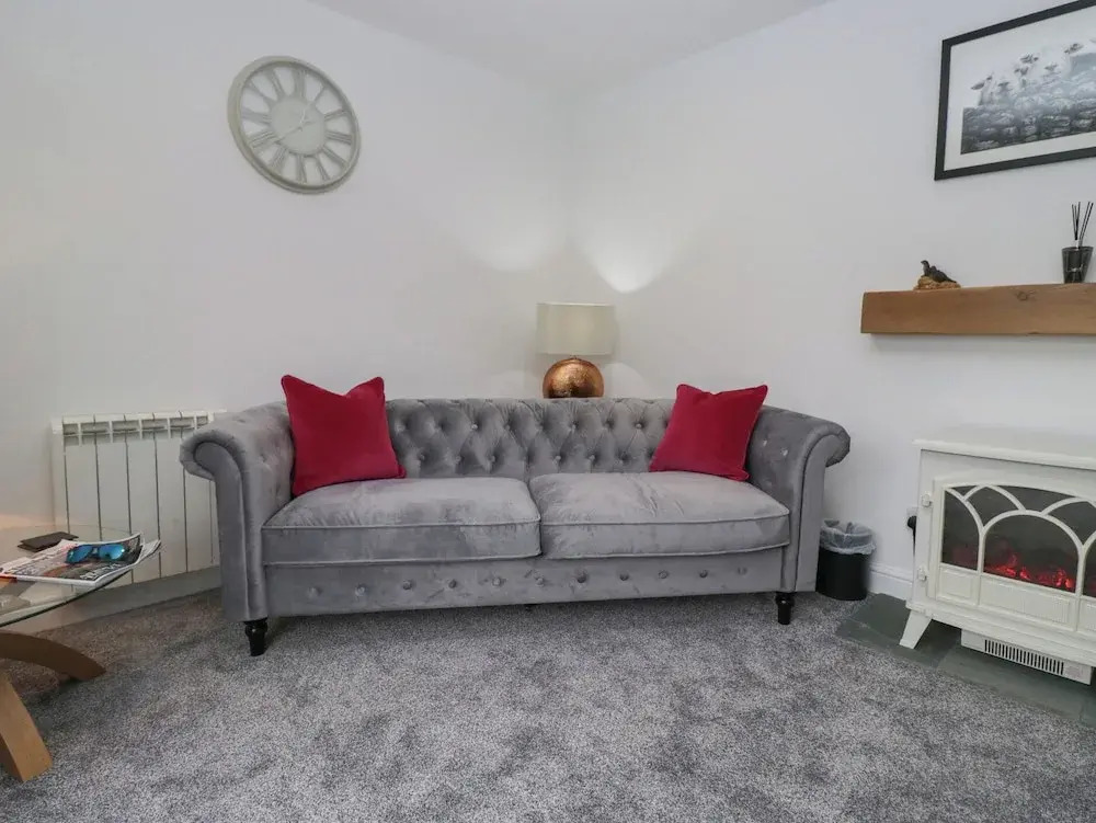 Yewdale View Apartment
