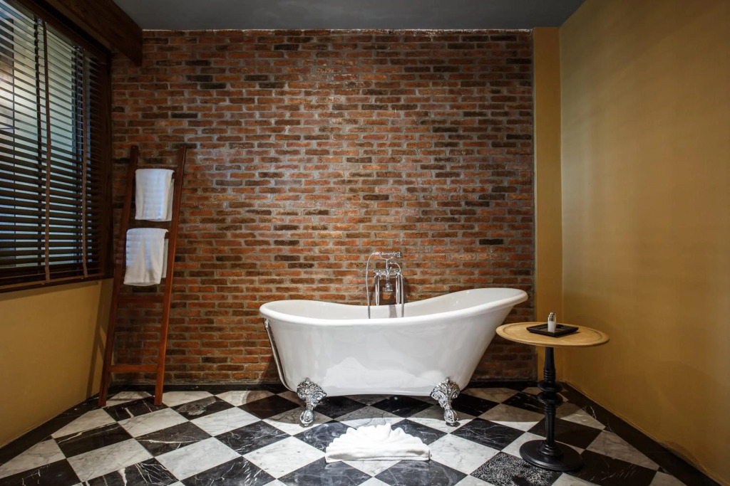 Hotel de lamour SHA PLUS