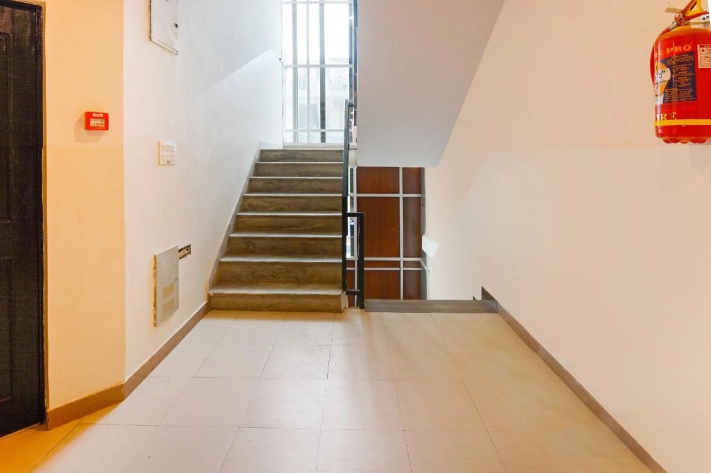 Collection O 62269 Hotel Elegant