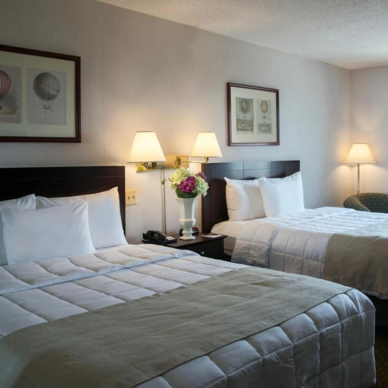 Meadowlands Plaza Hotel