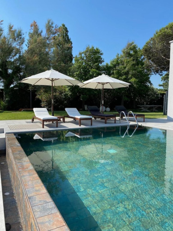 Fantastic Villa With Private Pool - Luxury Holidays on Private Island Albarella