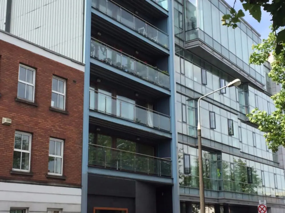 Central Apartment Along the River Liffey