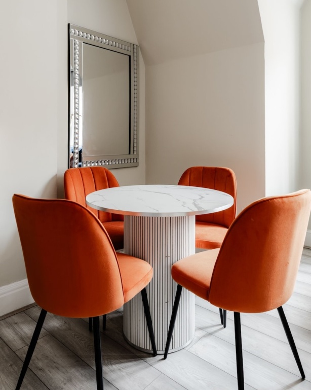 Apts in the Heart of High st Kensington