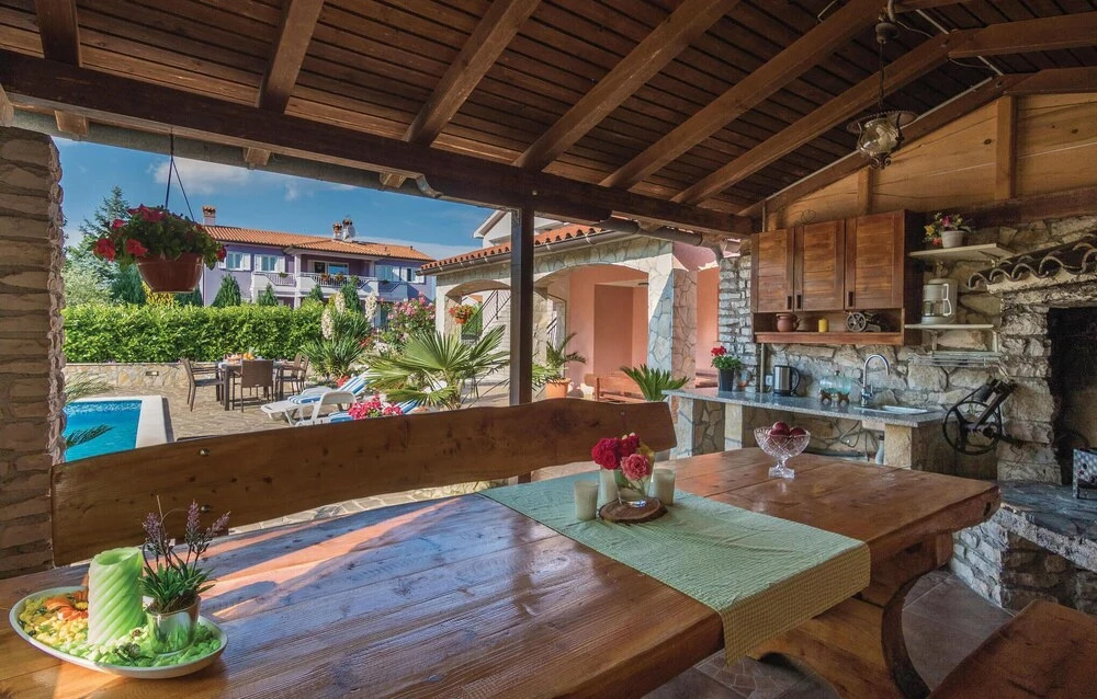 Awesome Home in Labin With Wifi and 4 Bedrooms