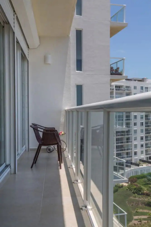 MARINA Beachfront 2 BDR- Amazing Oceanview