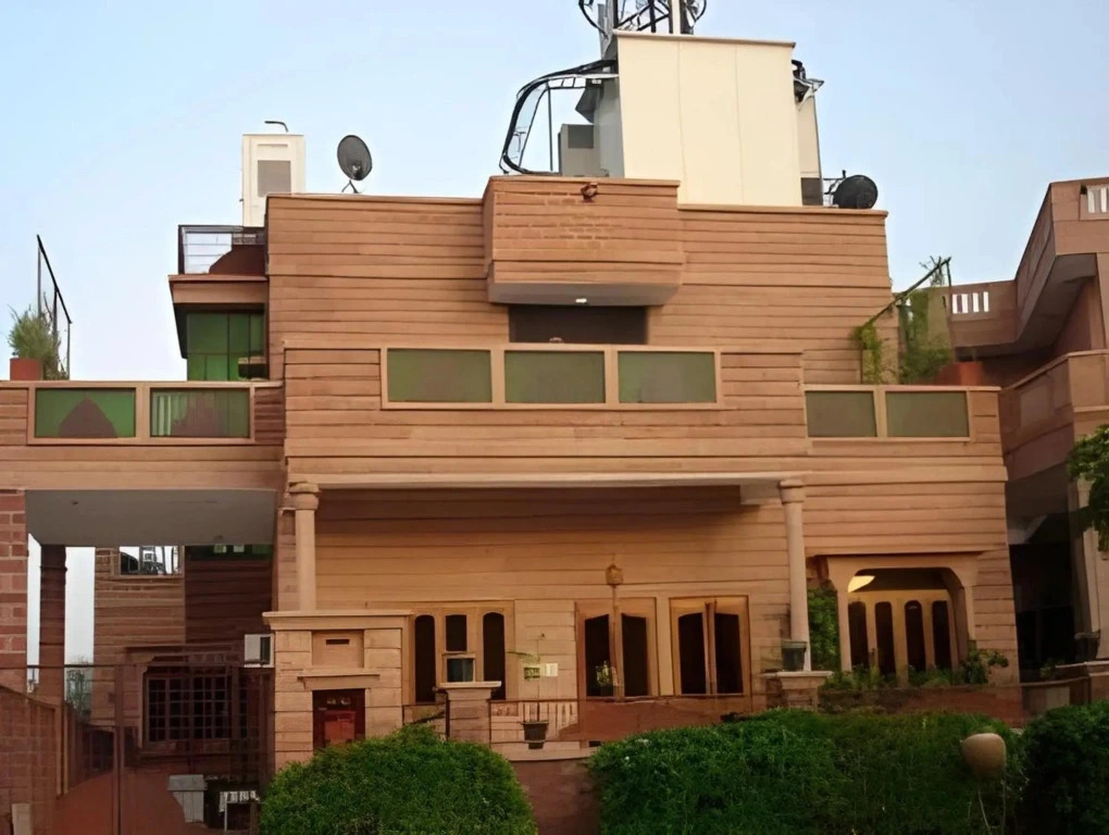 Royal Rais Guest House