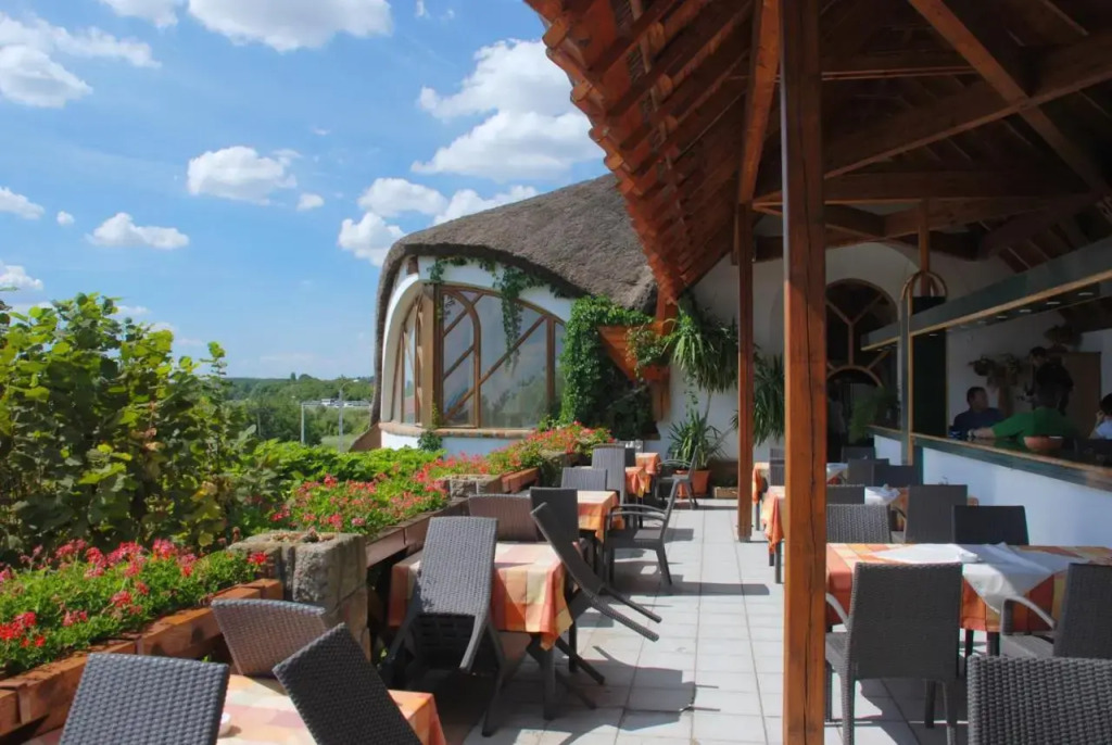 Tekergő Motel és Étterem