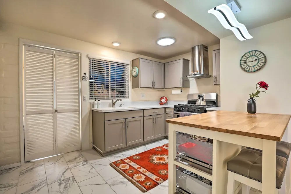 Lovely Green Valley Abode w/ Community Pool!