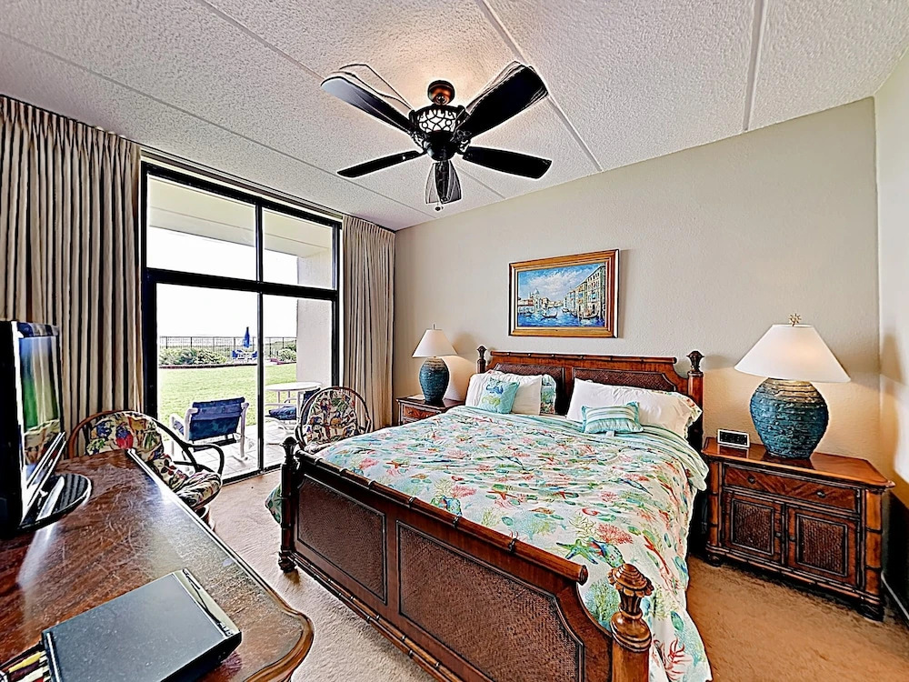New Listing! Shoreline Sanctuary W/ Pool & Patio 2 Bedroom Condo