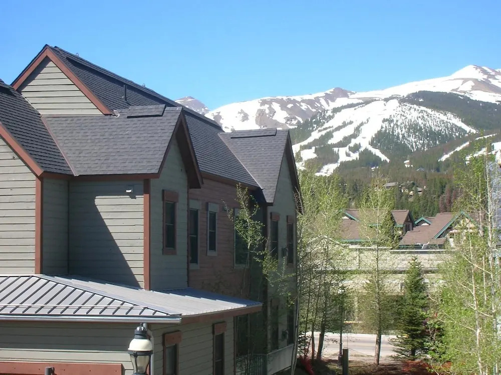 Main Street Junc. 15 (Townhome with Resort Amenities)