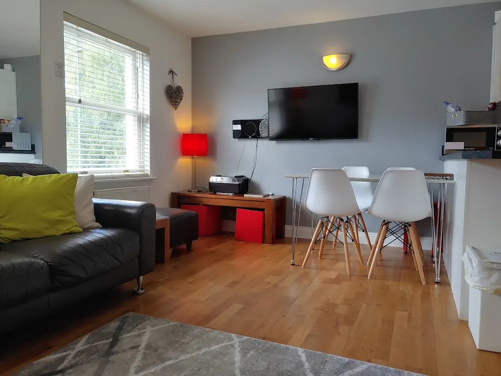 The Bath House Apartment