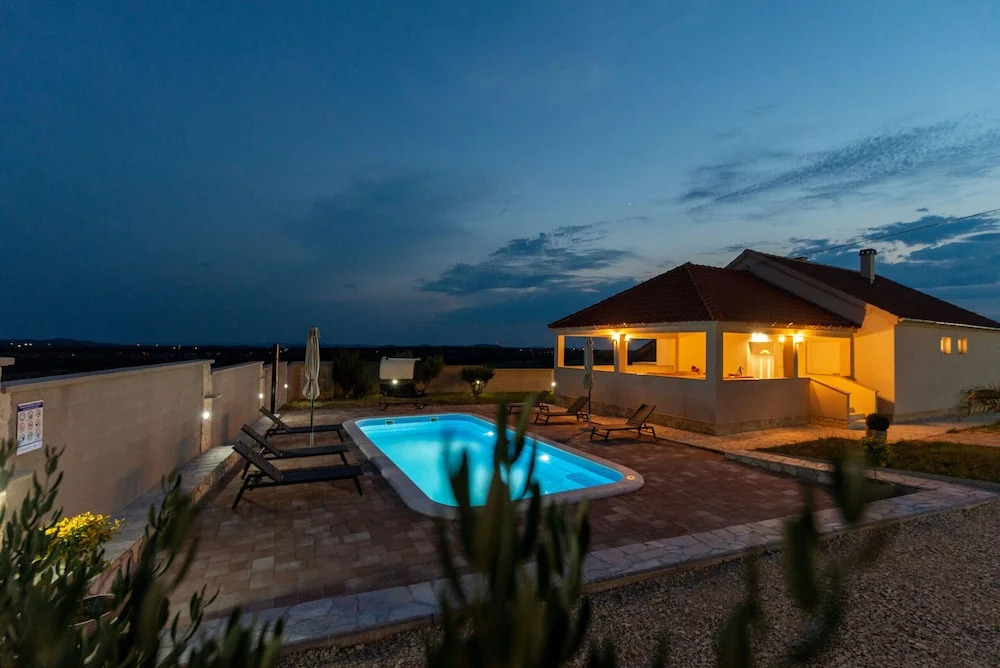 Villa Zrilic ZadarVillas