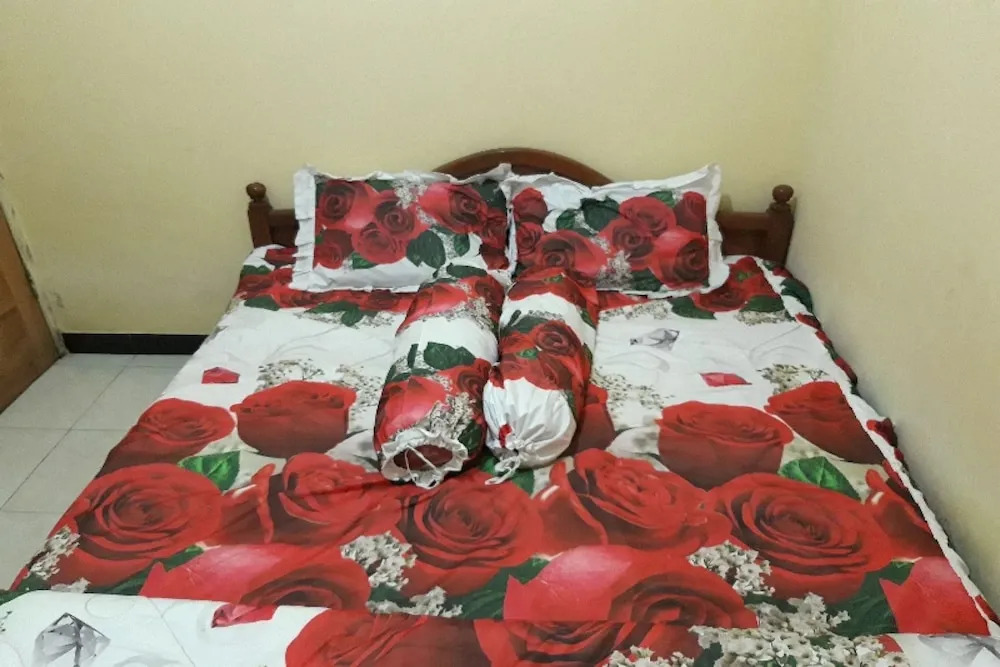 OYO Homes 91083 Desa Wisata Plosokuning Syariah