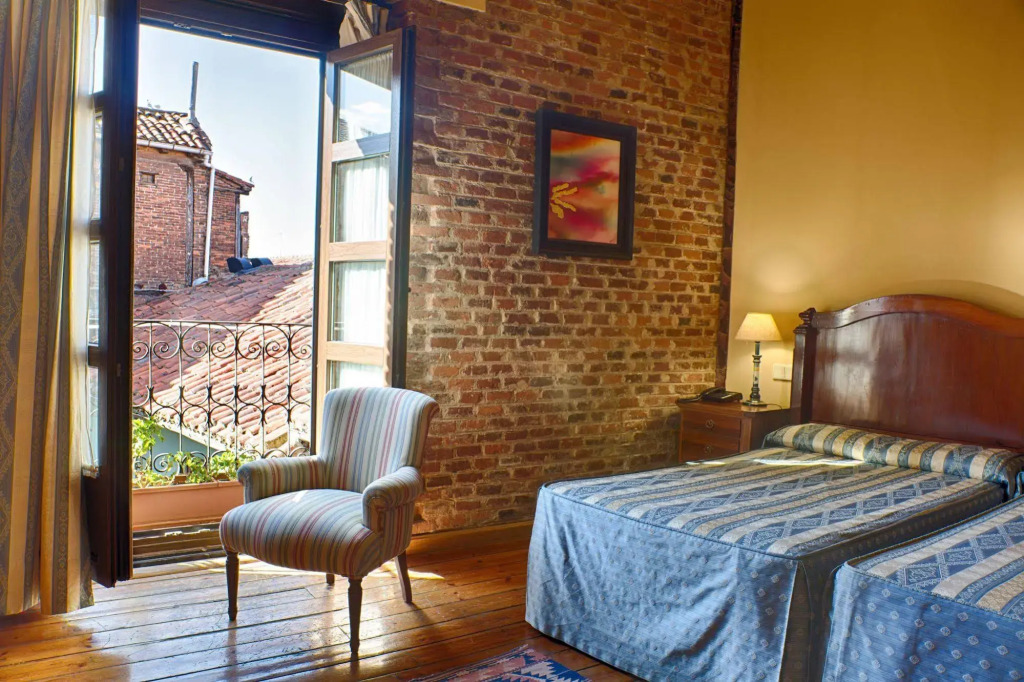 Hotel La Posada Regia
