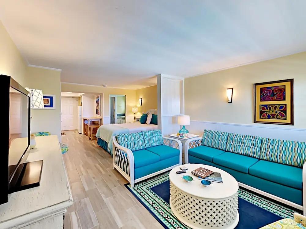 122 Sea Breeze - Sutdio Condo