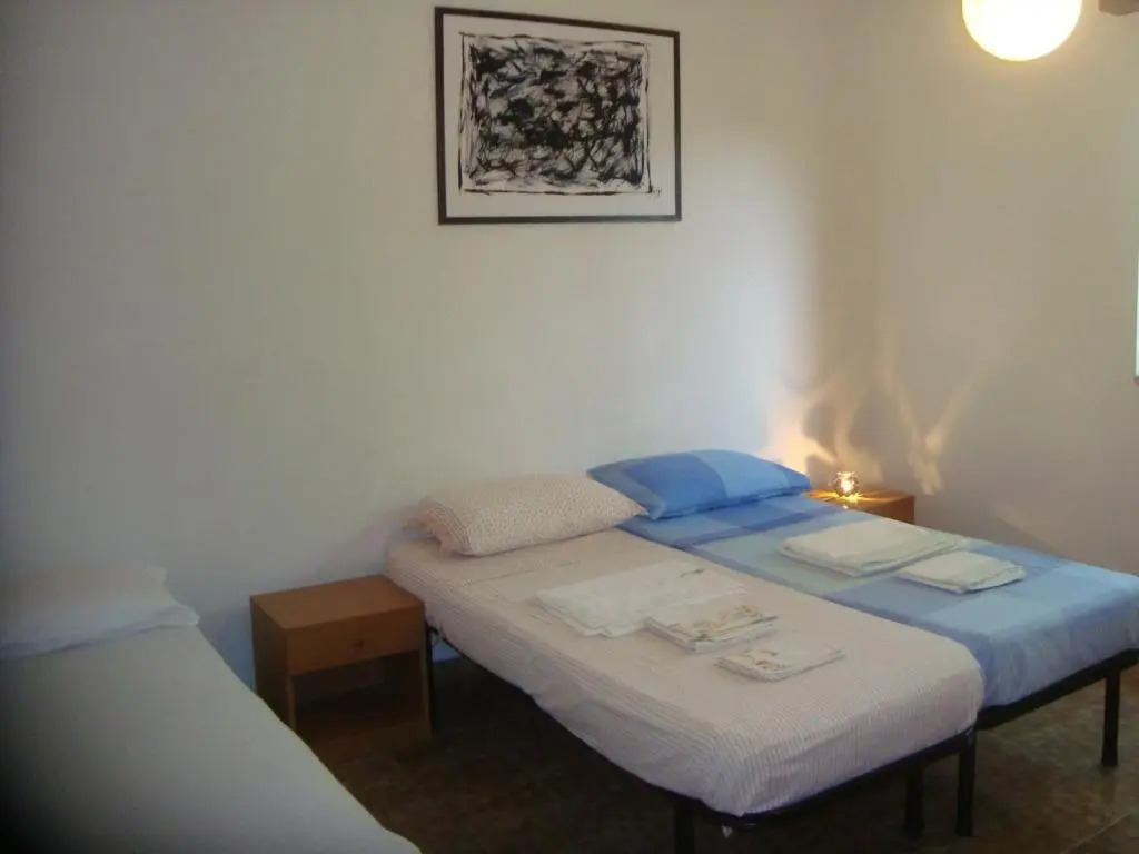 2 bedrooms house with enclosed garden and wifi at Santa Maria del Focallo