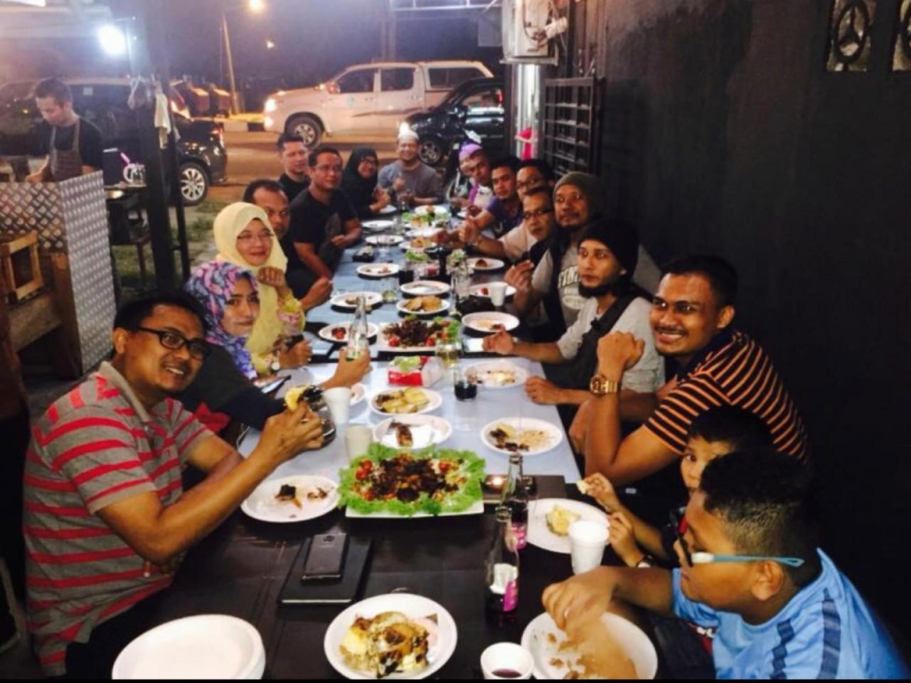 Roomstay Kuala Nerus Gated Parking - 6m to Beach & 15m to Drawbridge