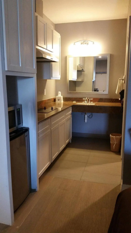 Econo Lodge Inn & Suites Channelview - Houston East