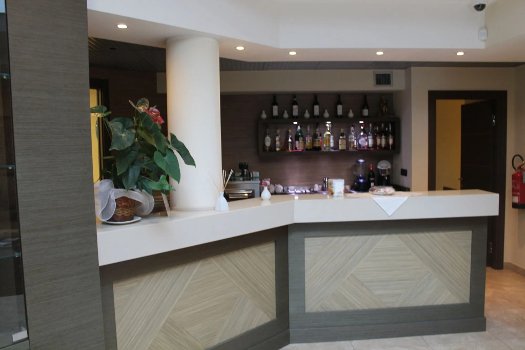 Raya Hotel