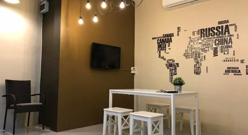 Charoenpong Apartment