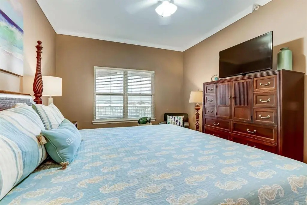 210 Ocean Park