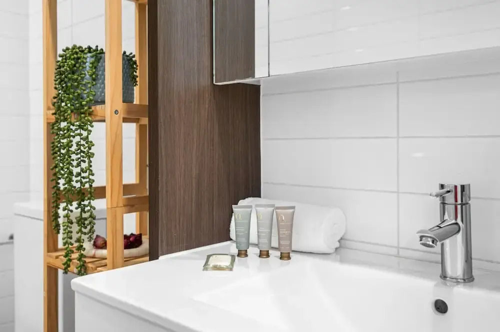 Modern 2-bedroom Retreat Minutes From St Kilda