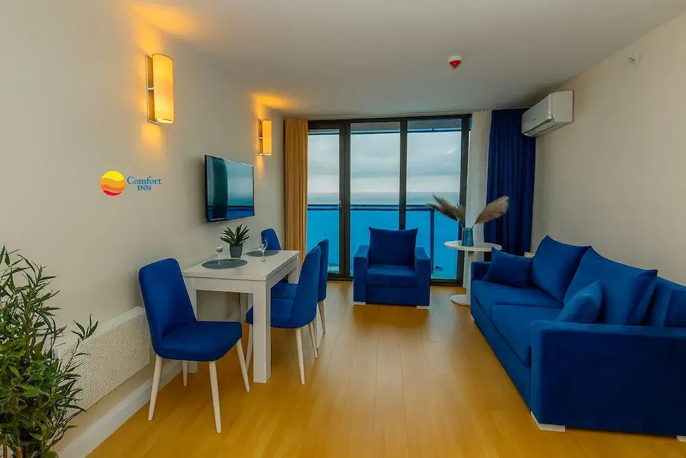 Comfort Inn ☆ Orbi City