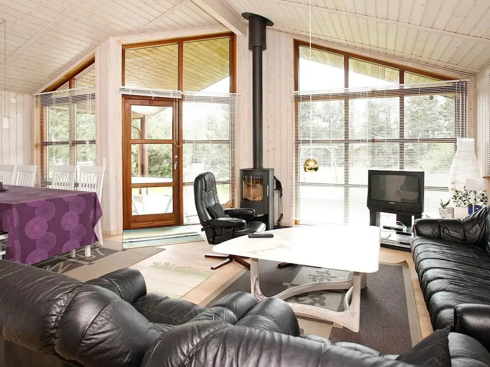 10 Person Holiday Home in Brovst