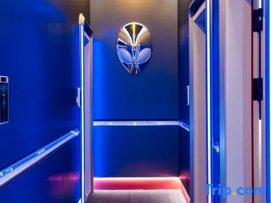 Weika Ultimate E-sports Cabin
