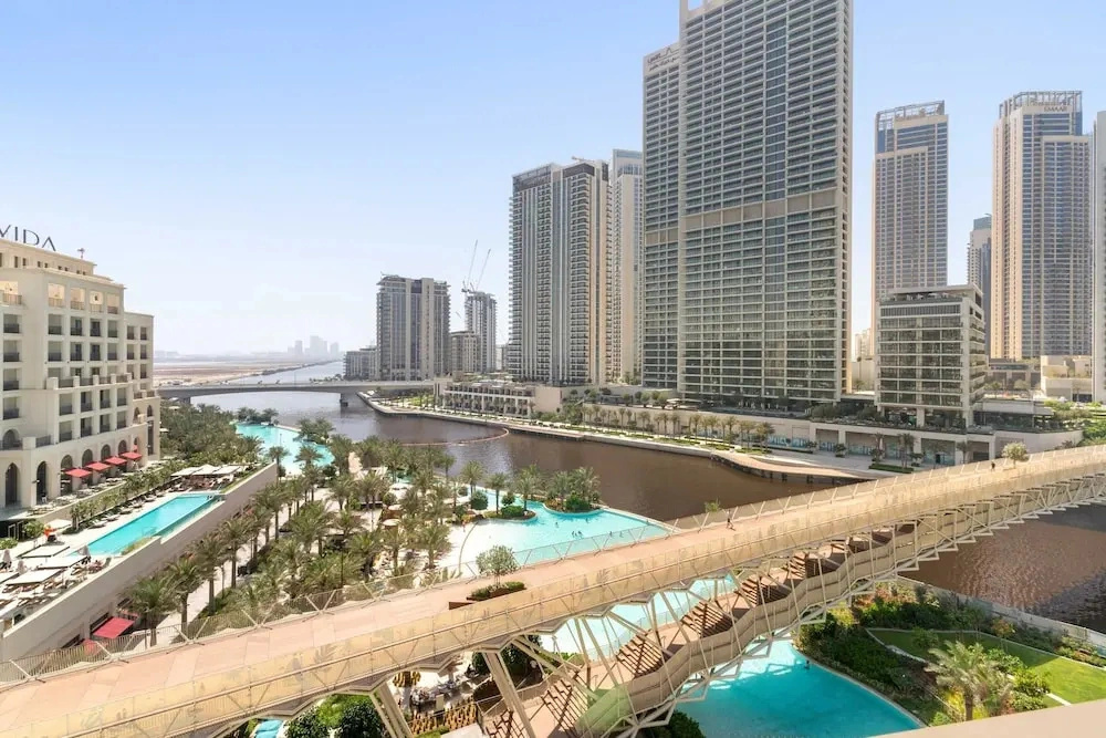 Silkhaus Chic 1BR Creek Beach Grove Pool View