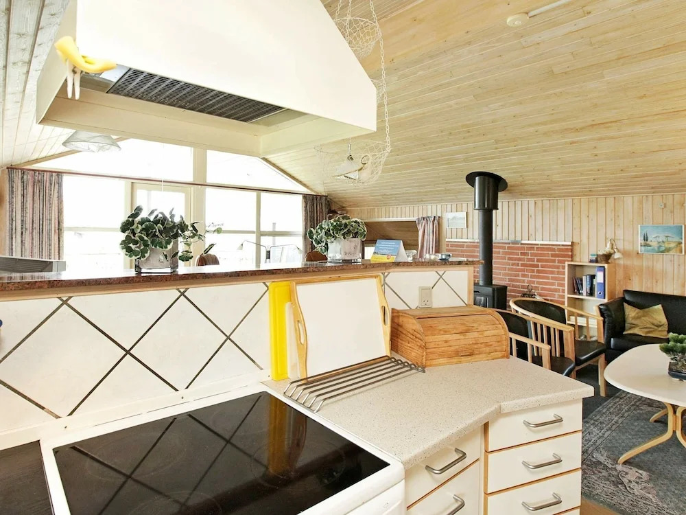 Modern Holiday Home in Millinge Near Sea
