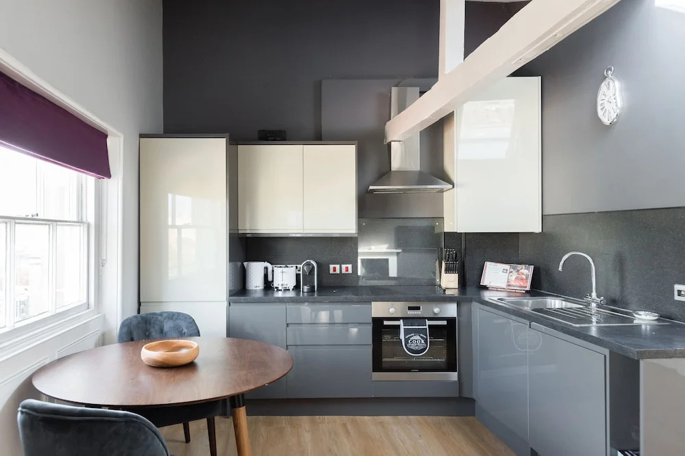 The Harbourside Loft - Stylish & Modern 1bdr Apartment in the Old City