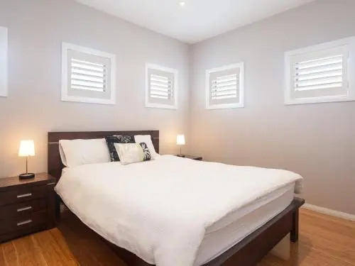 7a Judith Street stunning duplex with ducted air conditioning