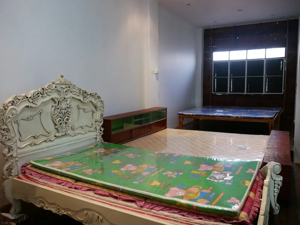Chalong Homestay