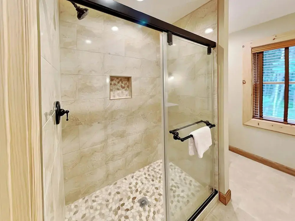 Fortune Mountain Retreat by Taylor Made Deep Creek
