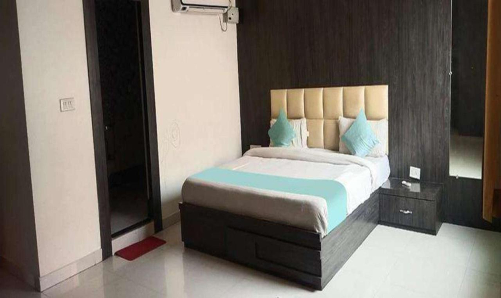 OYO 034 Gandhinagar